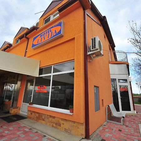 Petrovec Motel Livija المظهر الخارجي الصورة