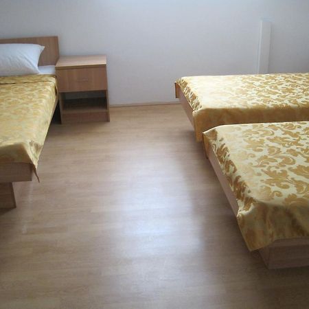 Petrovec Motel Livija المظهر الخارجي الصورة