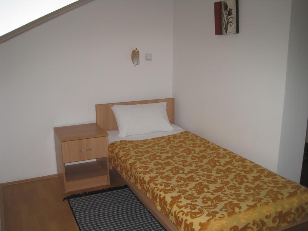 Petrovec Motel Livija المظهر الخارجي الصورة