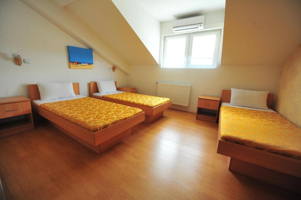 Petrovec Motel Livija الغرفة الصورة