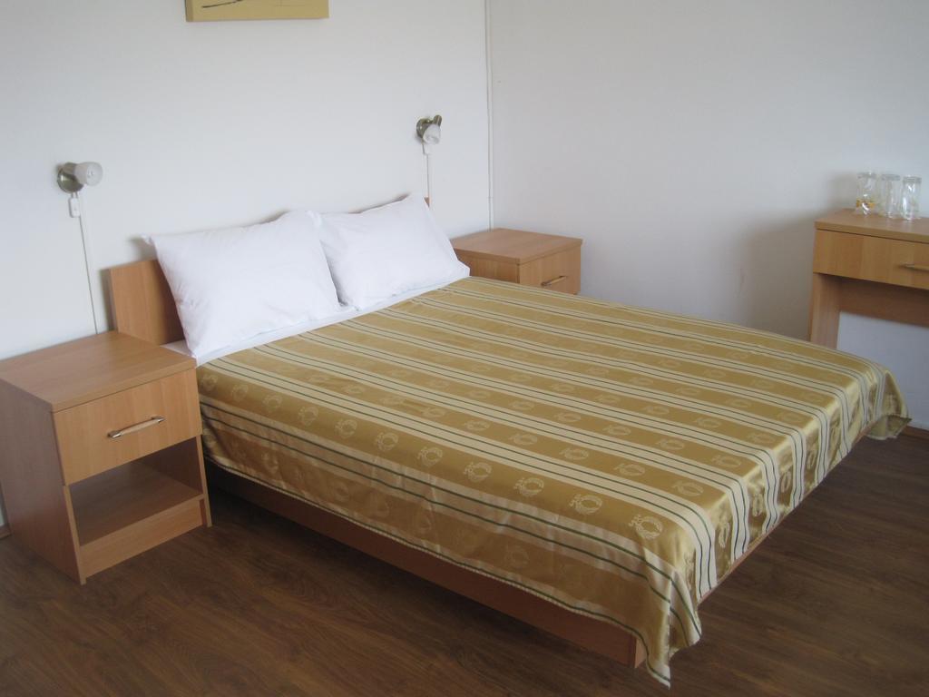 Petrovec Motel Livija المظهر الخارجي الصورة